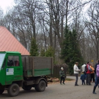 Fotogalerie - Dobrovolný úklid Čimického háje 19.3.2016 - sraz dobrovolníků